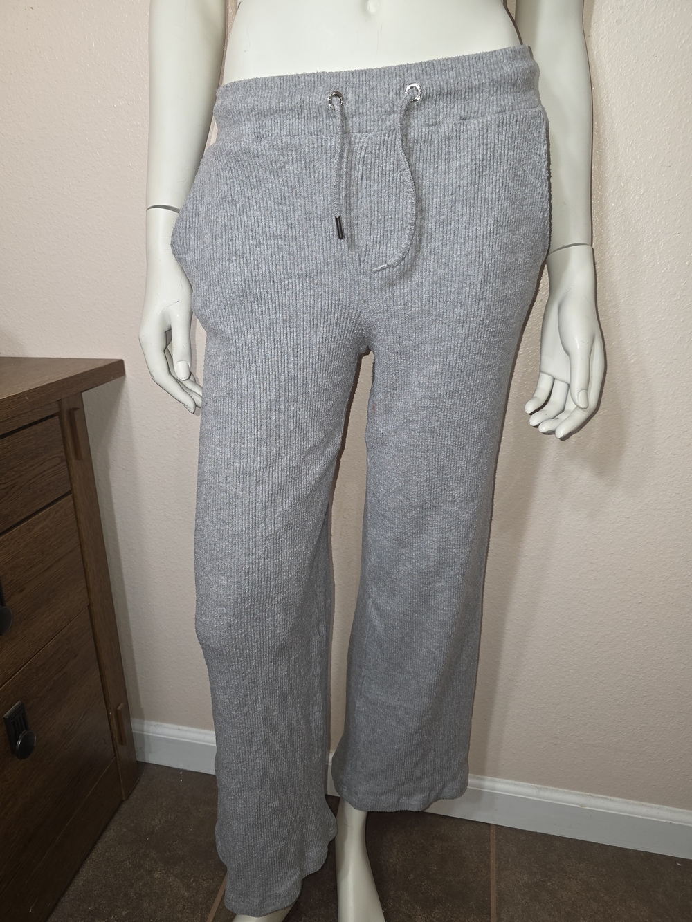 Bershka Light Gray Ribbed Drawstring Knit Pants - Picture 2 of 7
